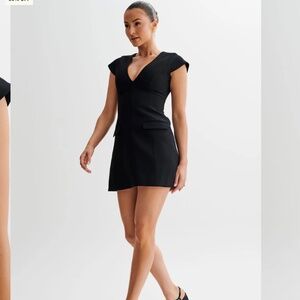 Meshski sleeveless blazer dress